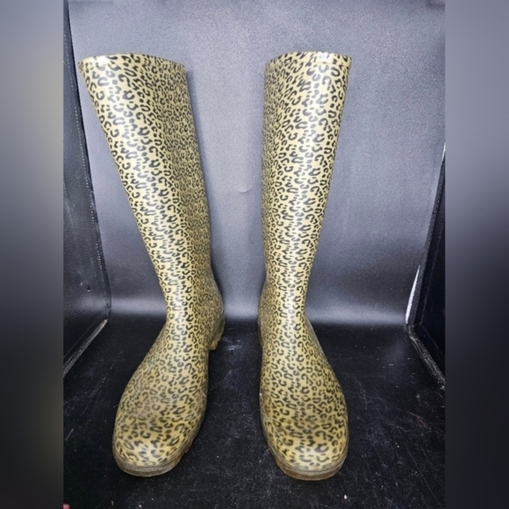 Women's waterproof rain/gardening leopard print boots sz.10‎ by Rampage